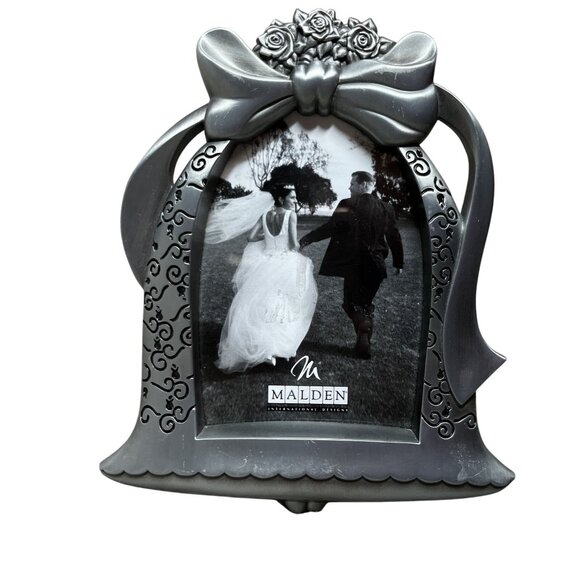 Decorative Malden Vintage Bell-Shaped BOW Wedding Photo Frame 4x6 metal - Picture 1 of 8